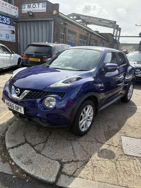 A 2016 NISSAN JUKE 1.6 Acenta Premium SUV 5dr Petrol XTRON Euro 6 (117 ps) A 2016 NISSAN JUKE 1.6 Acenta Premium SUV 5dr Petrol XTRON Euro 6 (117 ps)