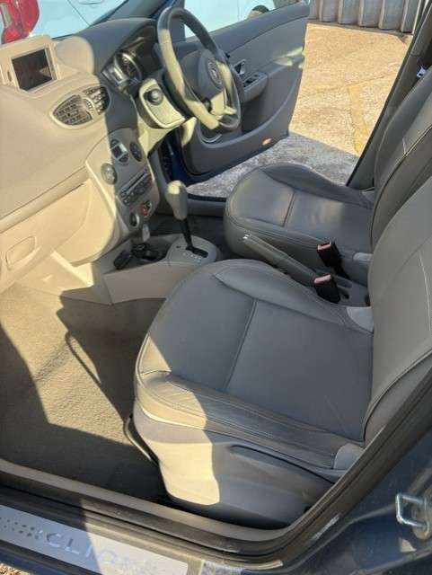 2010 RENAULT CLIO 2010 RENAULT CLIO