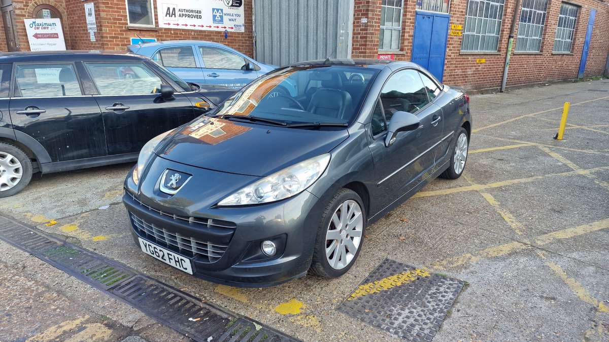 Check out this Peugeot 207 Cc 2012 Petrol Manual