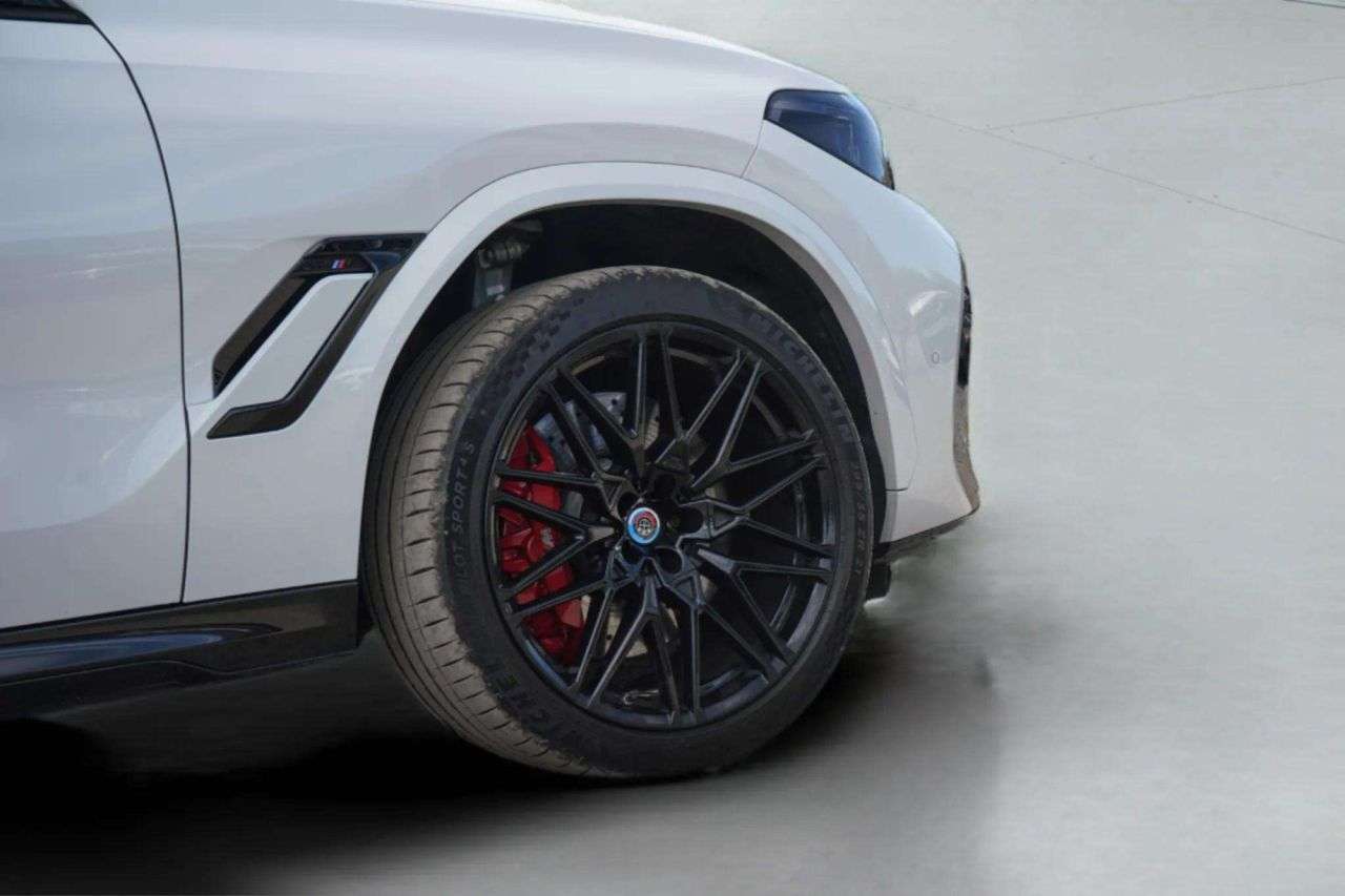 2021 BMW X6 M 2021 BMW X6 M