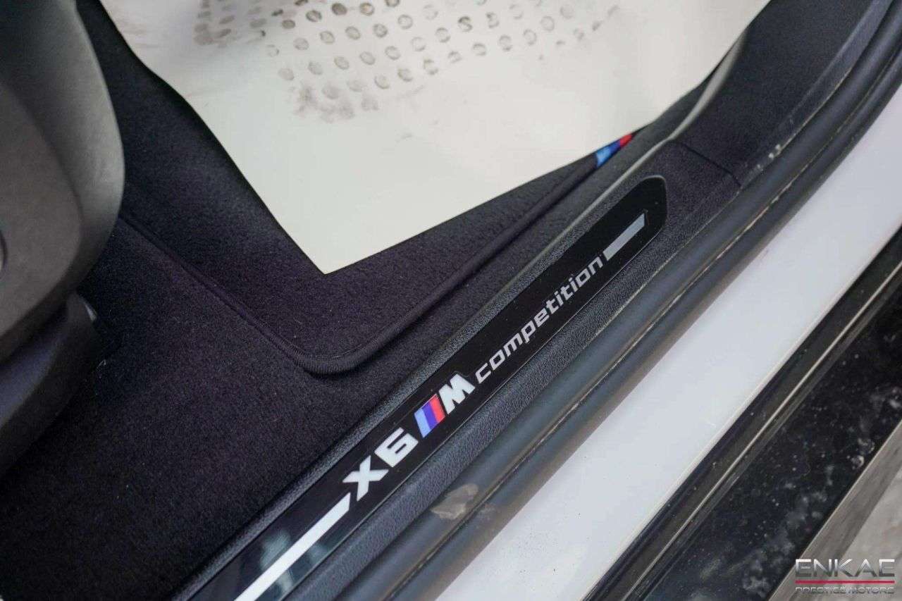 2021 BMW X6 M 2021 BMW X6 M