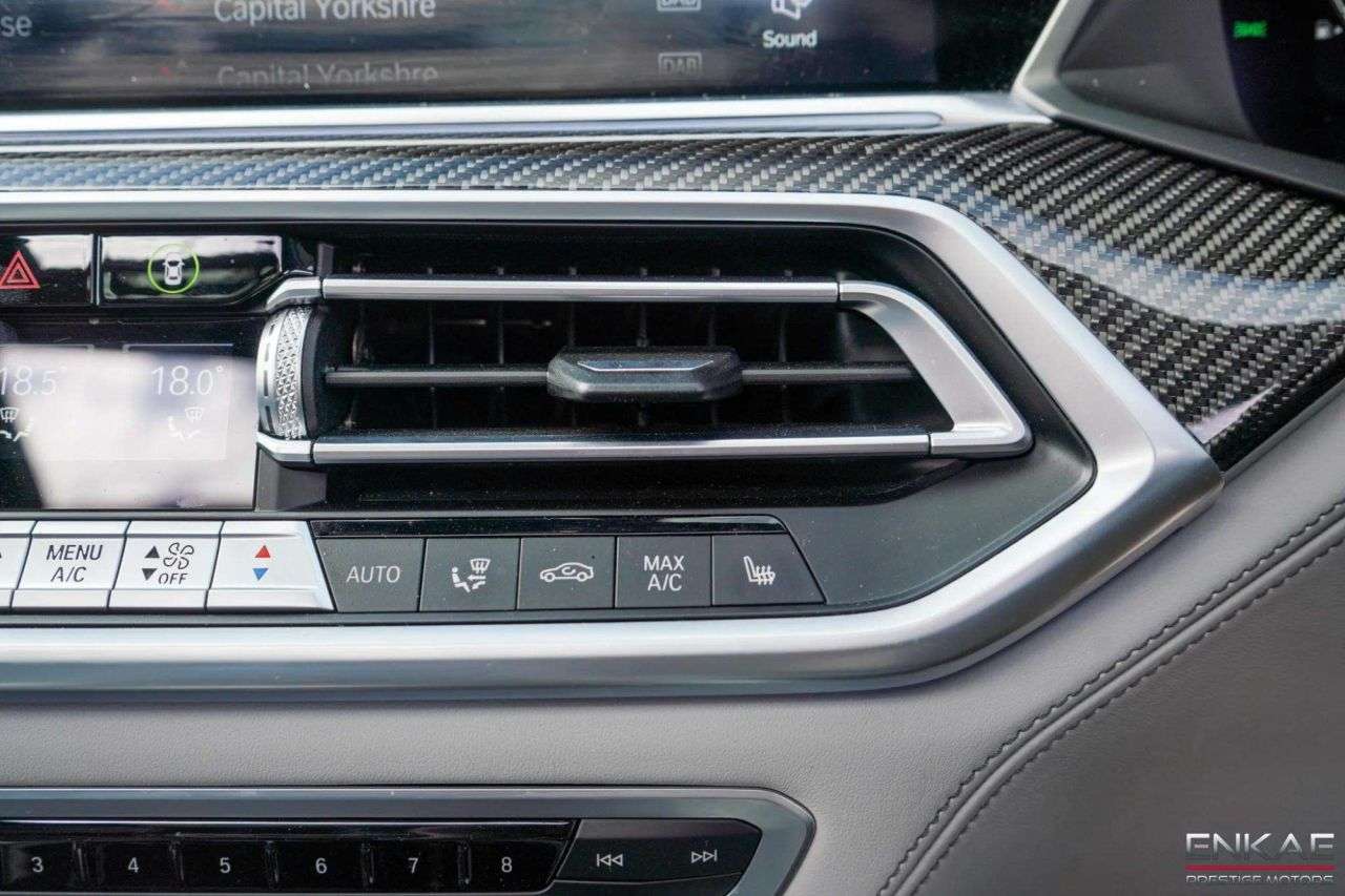 2021 BMW X6 M 2021 BMW X6 M