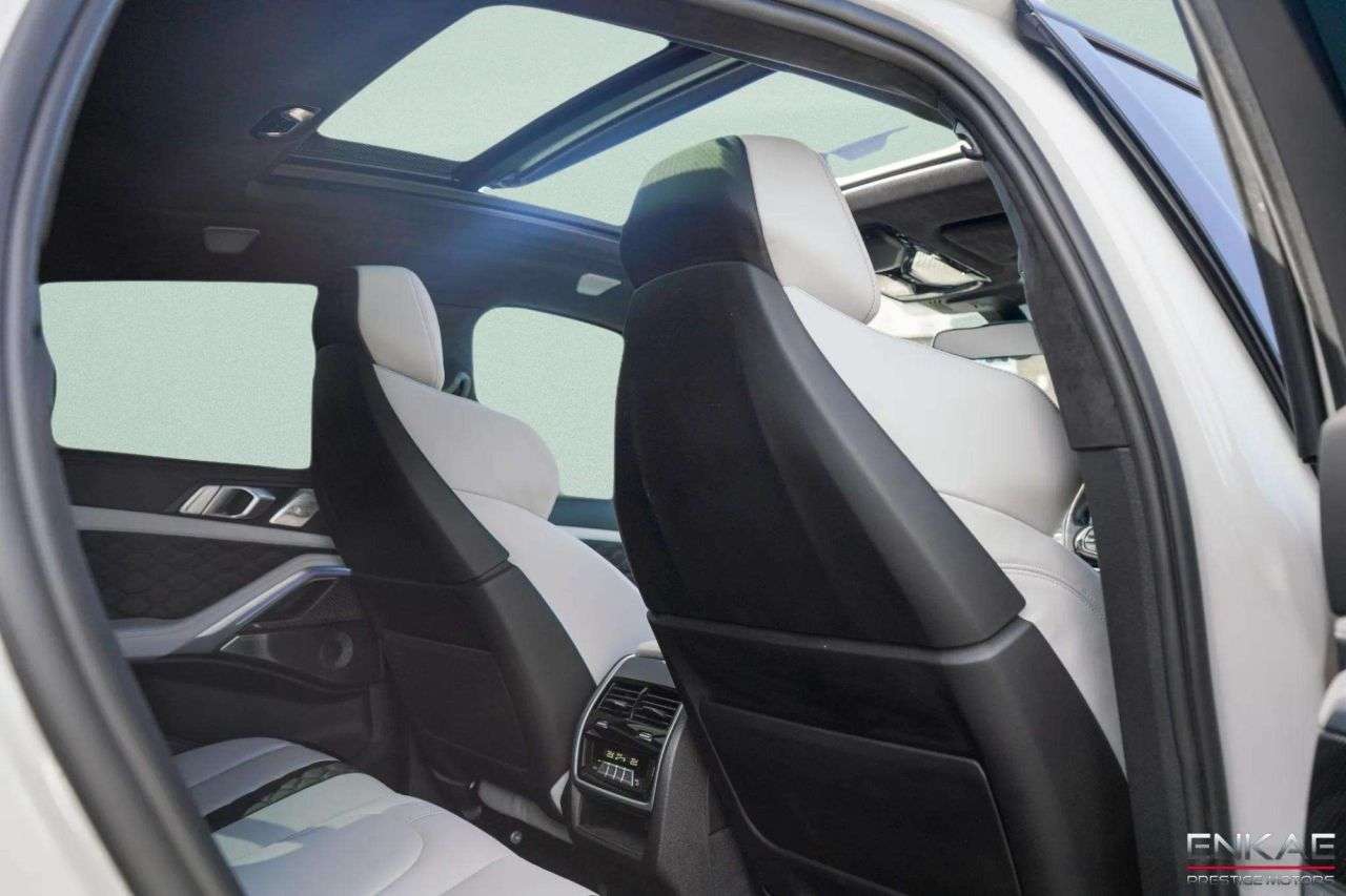 2021 BMW X6 M 2021 BMW X6 M