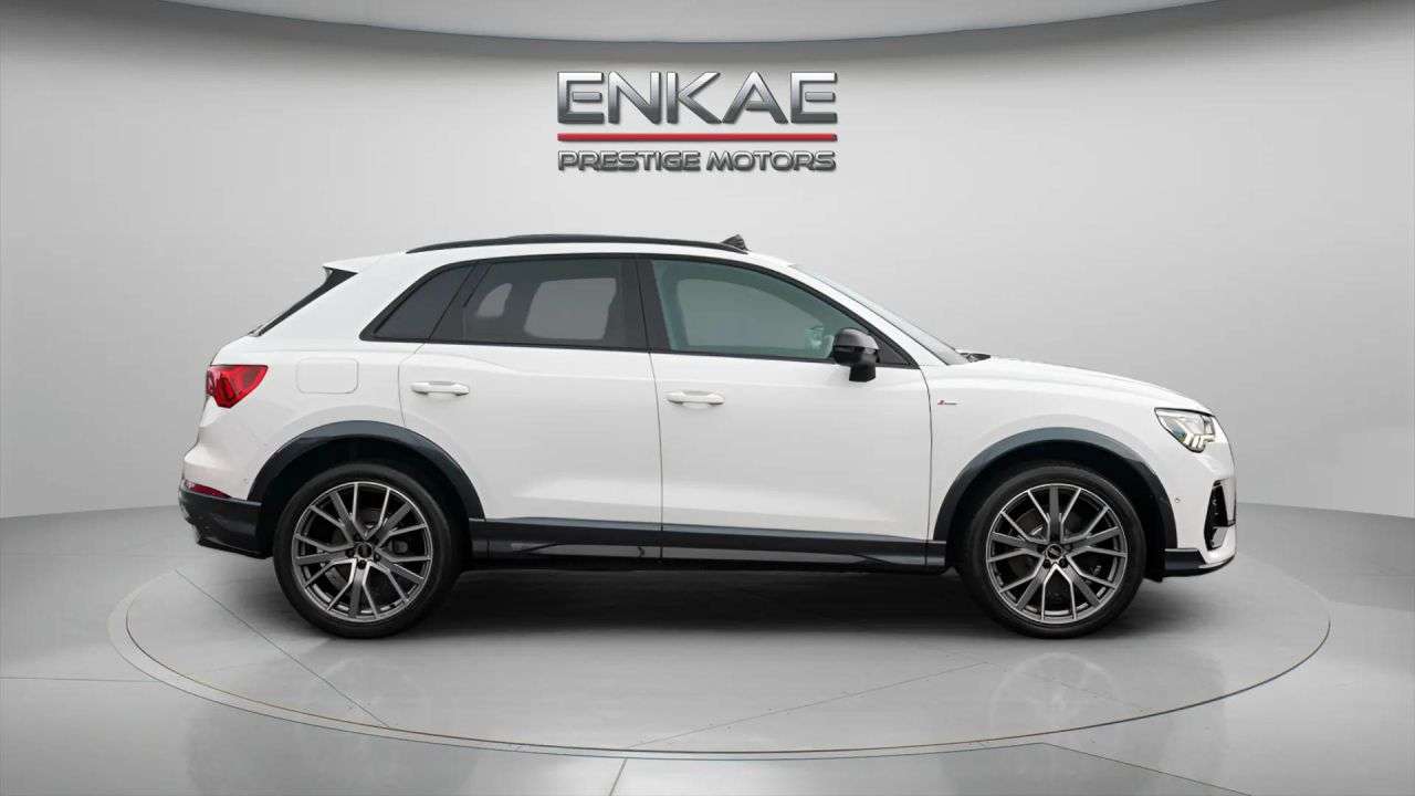 A 2021 AUDI Q3 2.0 TDI 40 Vorsprung SUV 5dr Diesel S Tronic quattro Euro 6 (s/s) (200 ps) A 2021 AUDI Q3 2.0 TDI 40 Vorsprung SUV 5dr Diesel S Tronic quattro Euro 6 (s/s) (200 ps)