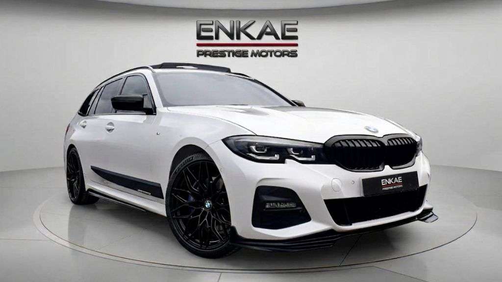A 2021 BMW 3 SERIES 2.0 320d MHT M Sport Touring 5dr Diesel Hybrid Auto xDrive Euro 6 (s/s) (19 A 2021 BMW 3 SERIES 2.0 320d MHT M Sport Touring 5dr Diesel Hybrid Auto xDrive Euro 6 (s/s) (19