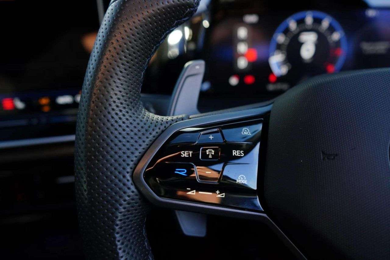 2025 VOLKSWAGEN GOLF 2025 VOLKSWAGEN GOLF