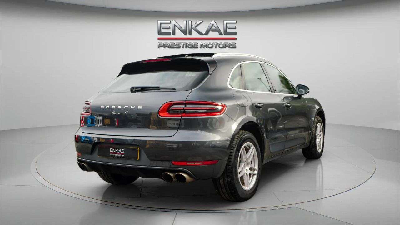 2018 PORSCHE MACAN 2018 PORSCHE MACAN