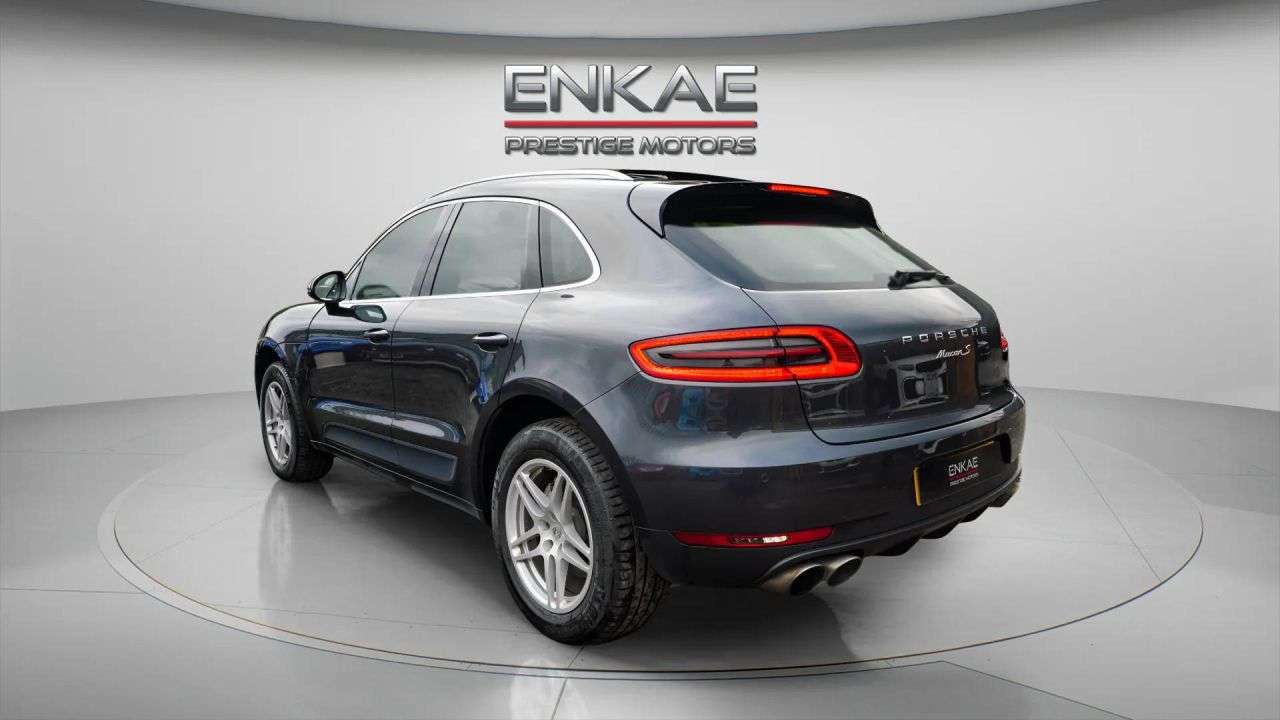 2018 PORSCHE MACAN 2018 PORSCHE MACAN