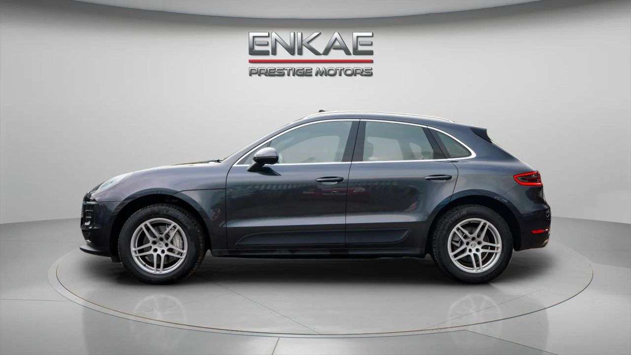 2018 PORSCHE MACAN 2018 PORSCHE MACAN