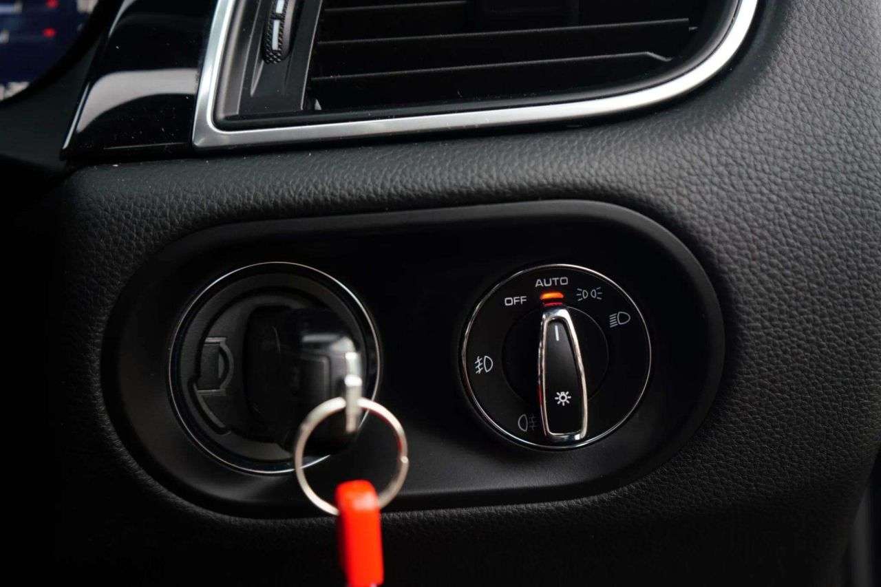 2018 PORSCHE MACAN 2018 PORSCHE MACAN