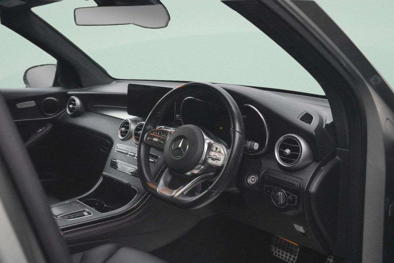A 2020 MERCEDES-BENZ GLC 2.0 GLC220d AMG Line (Premium) SUV 5dr Diesel G-Tronic+ 4MATIC Euro 6 (s/s) A 2020 MERCEDES-BENZ GLC 2.0 GLC220d AMG Line (Premium) SUV 5dr Diesel G-Tronic+ 4MATIC Euro 6 (s/s)