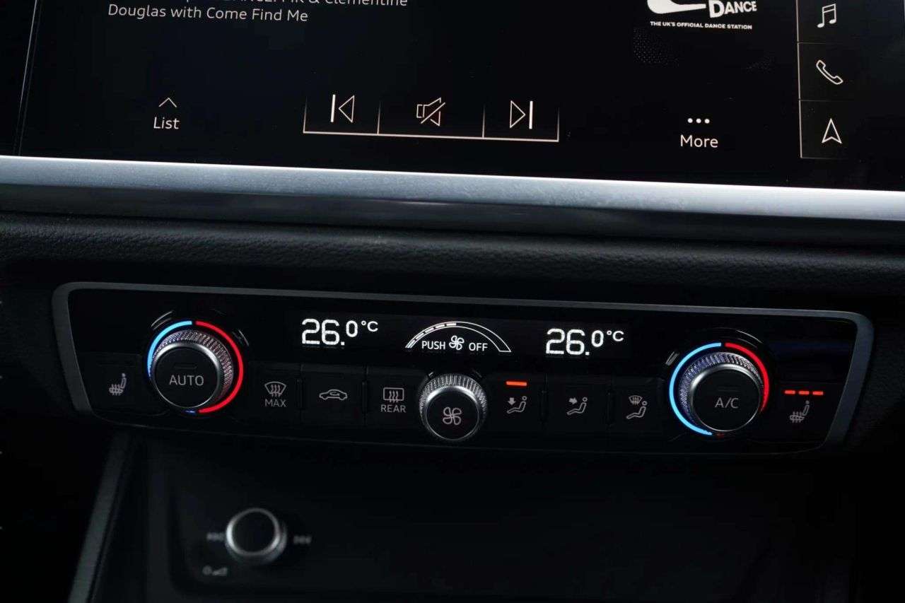 2022 AUDI Q3 2022 AUDI Q3