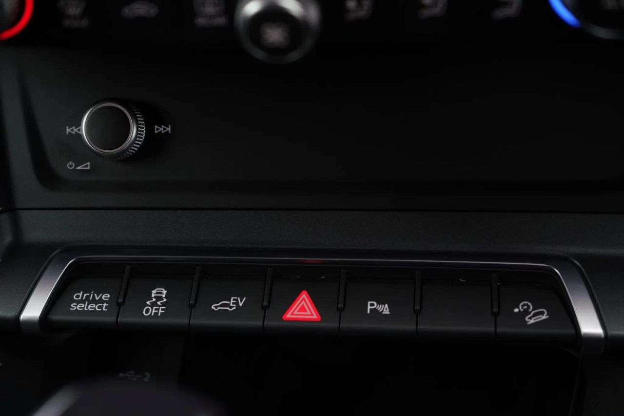 2022 AUDI Q3 2022 AUDI Q3