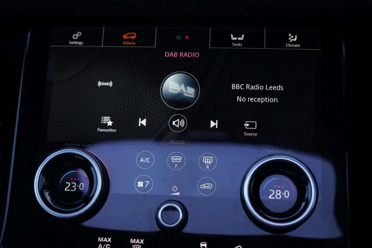 2020 LAND ROVER RANGE ROVER VELAR 2020 LAND ROVER RANGE ROVER VELAR