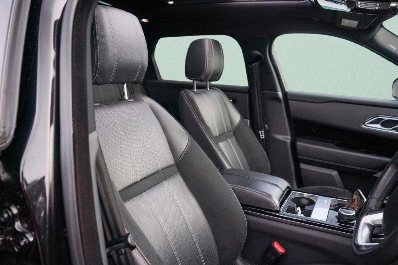 A 2020 LAND ROVER RANGE ROVER VELAR 2.0 D240 R-Dynamic SE SUV 5dr Diesel Auto 4WD Euro 6 (s/s) (240 ps) 22INCH A 2020 LAND ROVER RANGE ROVER VELAR 2.0 D240 R-Dynamic SE SUV 5dr Diesel Auto 4WD Euro 6 (s/s) (240 ps) 22INCH