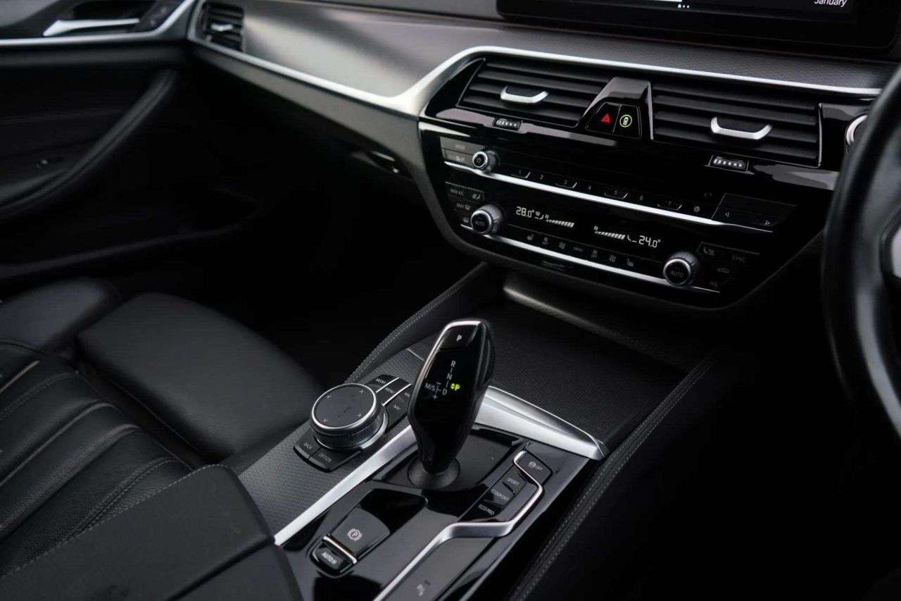 2022 BMW 5 SERIES 2022 BMW 5 SERIES