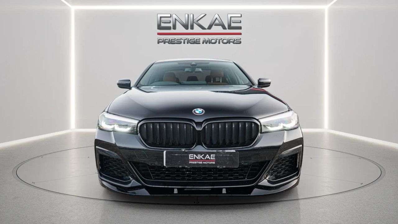 A 2022 BMW 5 SERIES 2.0 520d MHT M Sport Saloon 4dr Diesel Hybrid Steptronic Euro 6 (s/s) (190 A 2022 BMW 5 SERIES 2.0 520d MHT M Sport Saloon 4dr Diesel Hybrid Steptronic Euro 6 (s/s) (190