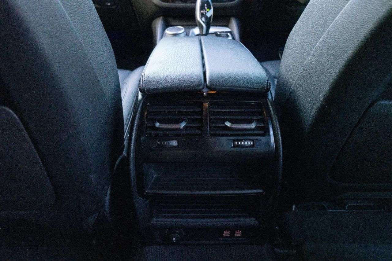 2021 BMW 5 SERIES 2021 BMW 5 SERIES