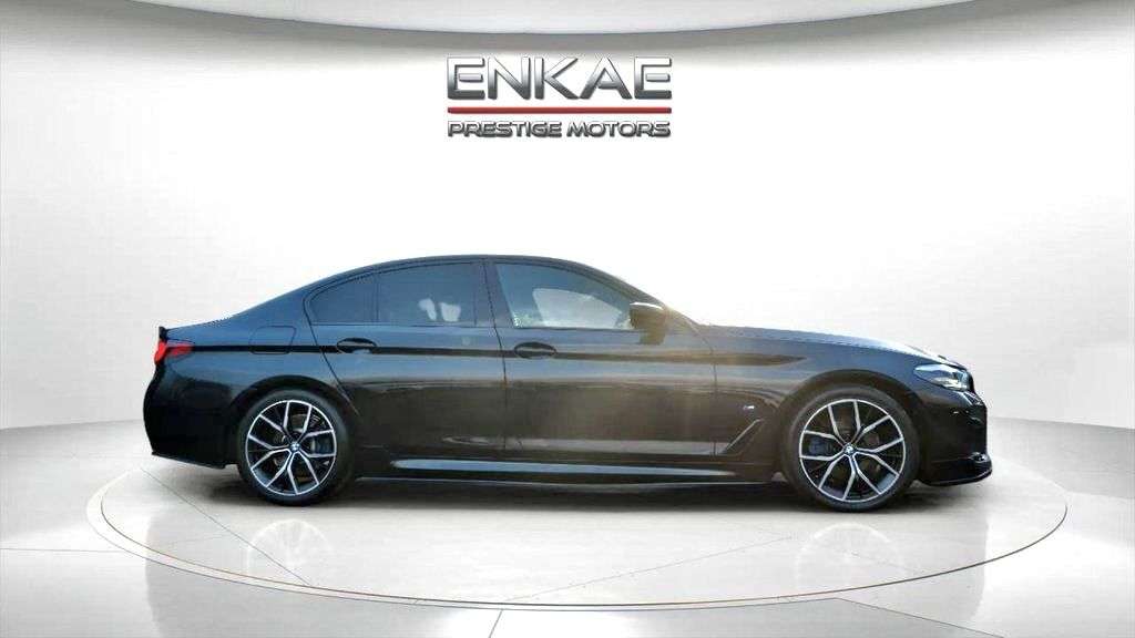 A 2021 BMW 5 SERIES 2.0 520d MHT M Sport Saloon 4dr Diesel Hybrid Steptronic Euro 6 (s/s) (190 A 2021 BMW 5 SERIES 2.0 520d MHT M Sport Saloon 4dr Diesel Hybrid Steptronic Euro 6 (s/s) (190