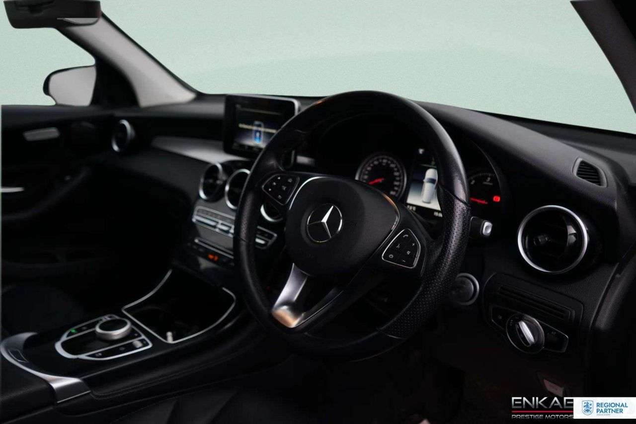 A 2019 MERCEDES-BENZ GLC 2.1 GLC220d Urban Edition SUV 5dr Diesel G-Tronic+ 4MATIC Euro 6 (s/s) (170 A 2019 MERCEDES-BENZ GLC 2.1 GLC220d Urban Edition SUV 5dr Diesel G-Tronic+ 4MATIC Euro 6 (s/s) (170