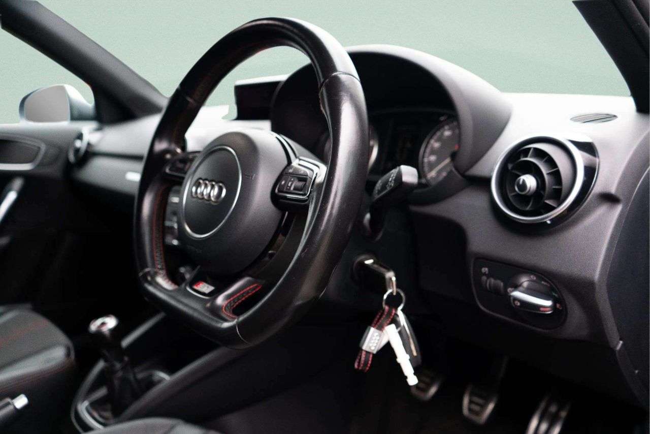 2014 AUDI S1 2014 AUDI S1