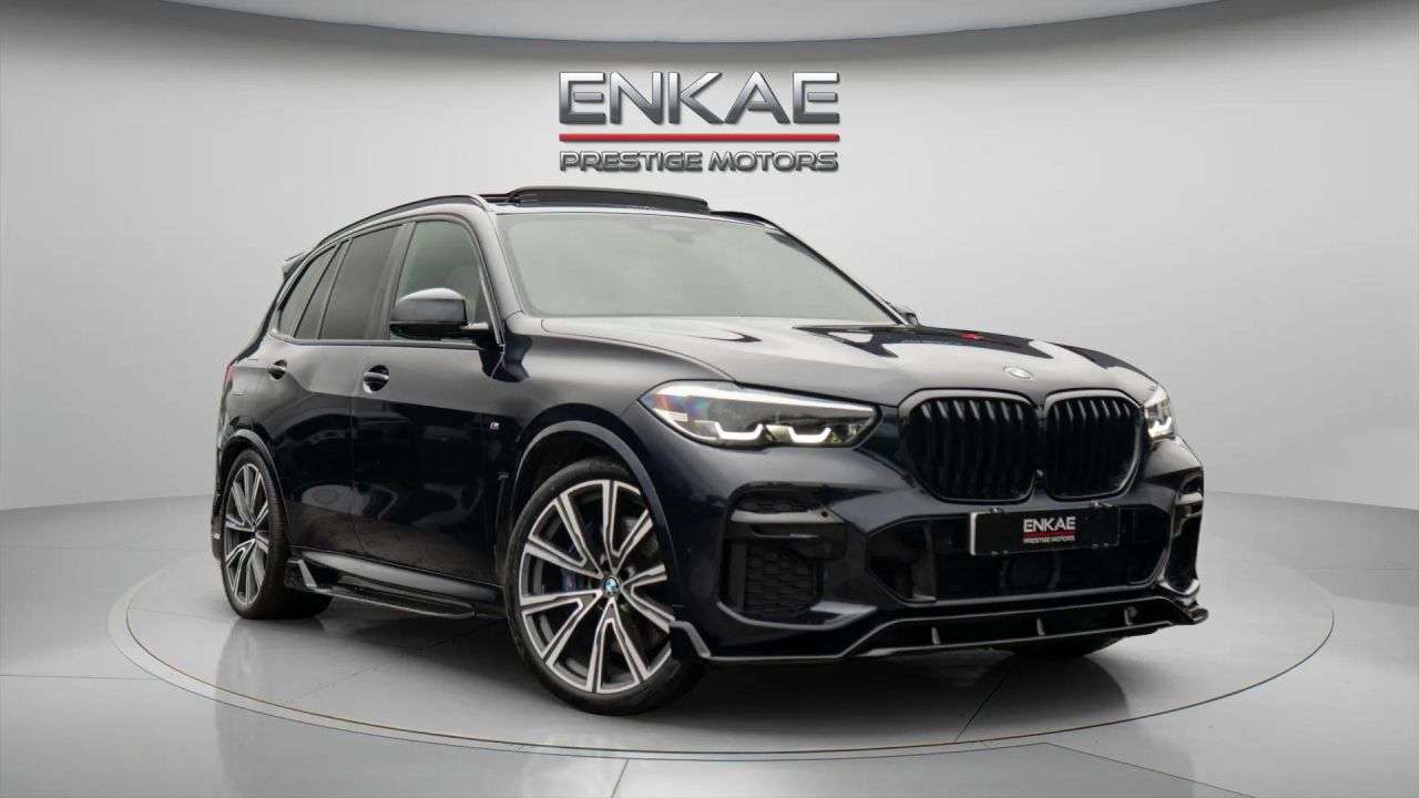 A 2022 BMW X5 3.0 40d MHT M Sport SUV 5dr Diesel Hybrid Auto xDrive Euro 6 (s/s) (340 ps) A 2022 BMW X5 3.0 40d MHT M Sport SUV 5dr Diesel Hybrid Auto xDrive Euro 6 (s/s) (340 ps)