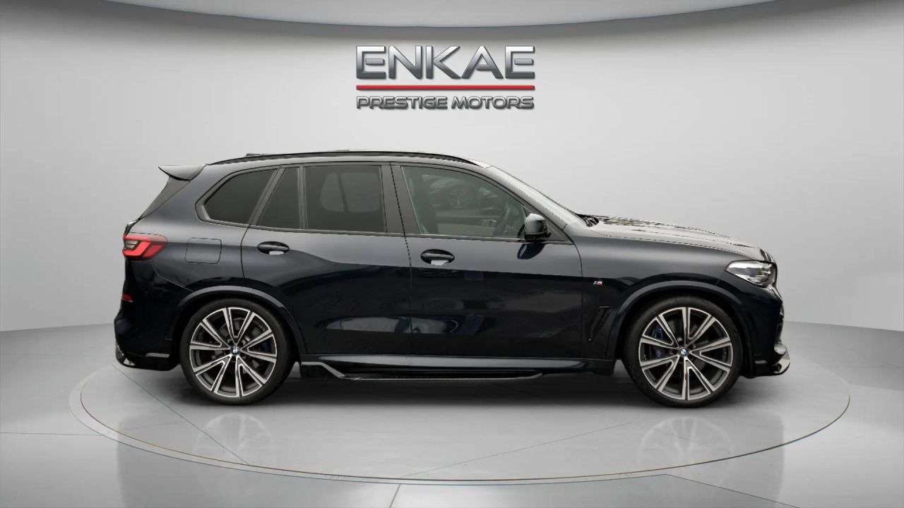 A 2022 BMW X5 3.0 40d MHT M Sport SUV 5dr Diesel Hybrid Auto xDrive Euro 6 (s/s) (340 ps) A 2022 BMW X5 3.0 40d MHT M Sport SUV 5dr Diesel Hybrid Auto xDrive Euro 6 (s/s) (340 ps)