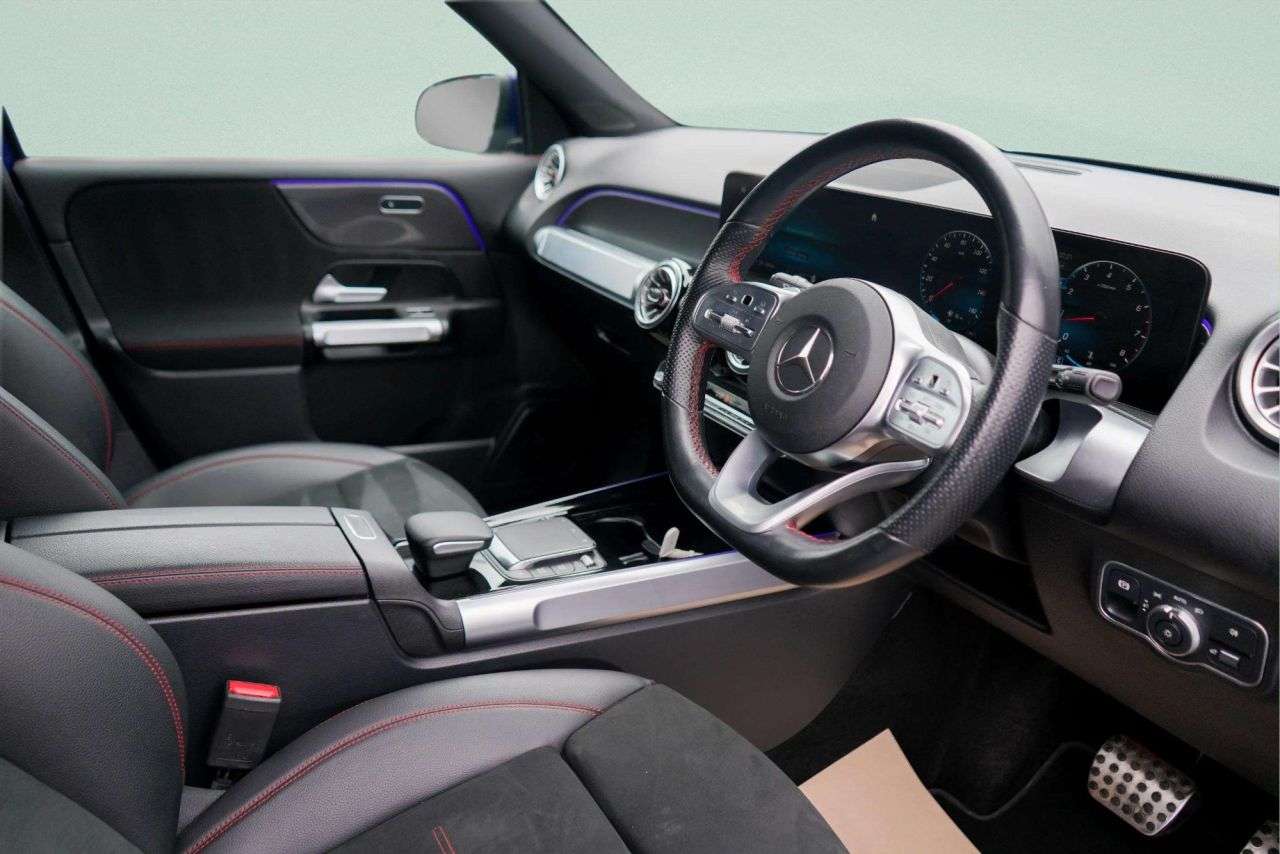 A 2023 MERCEDES-BENZ GLB 1.3 GLB200 AMG Line (Executive) SUV 5dr Petrol 7G-DCT Euro 6 (s/s) (163 ps) A 2023 MERCEDES-BENZ GLB 1.3 GLB200 AMG Line (Executive) SUV 5dr Petrol 7G-DCT Euro 6 (s/s) (163 ps)