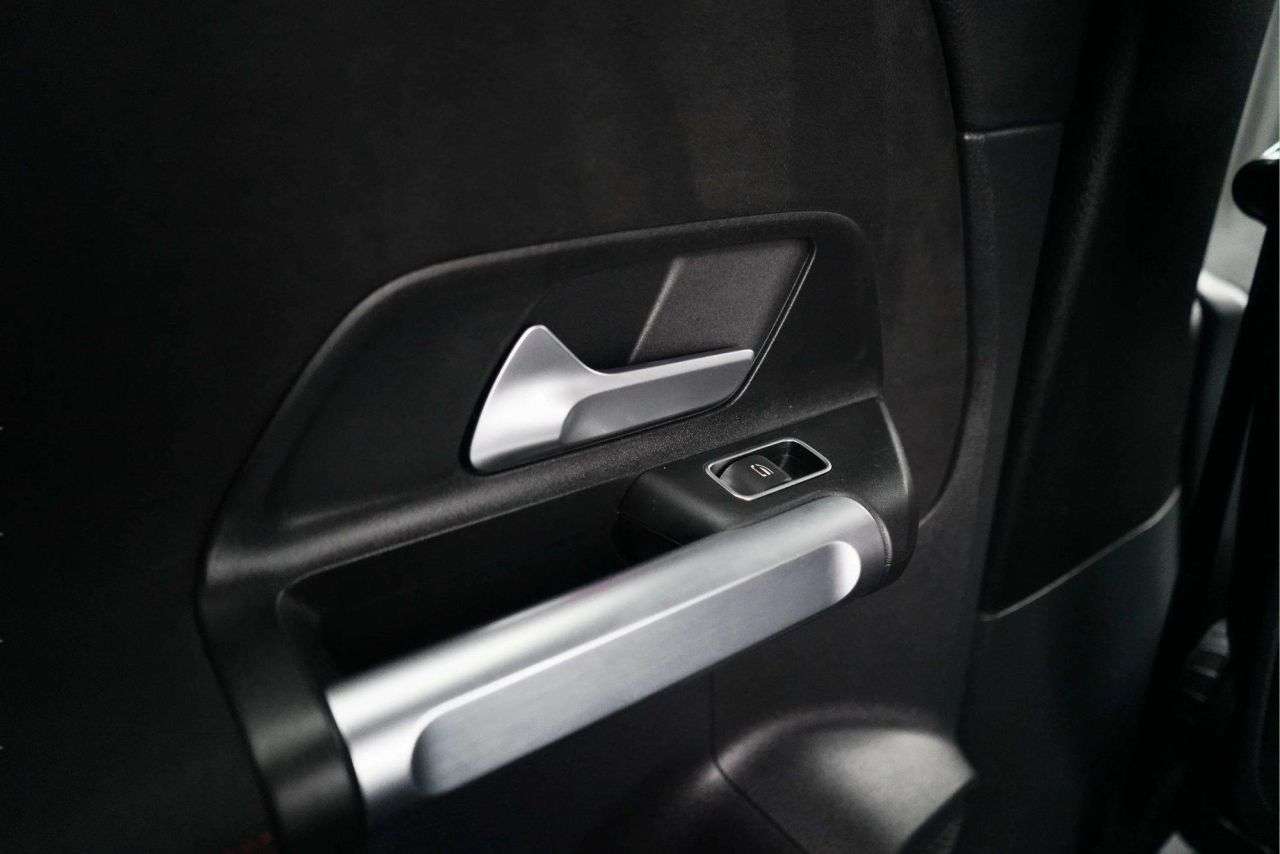 2023 MERCEDES-BENZ GLB 2023 MERCEDES-BENZ GLB