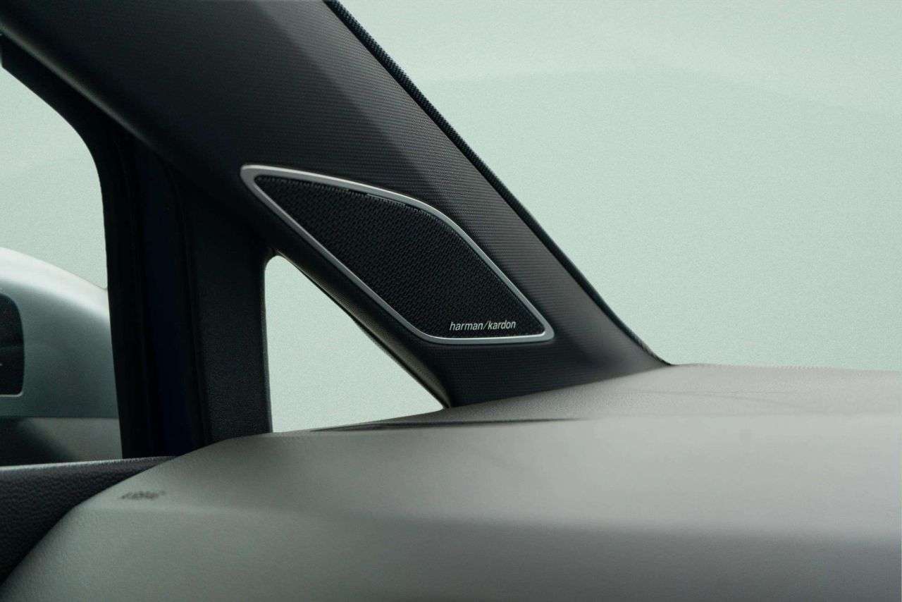 A 2023 VOLKSWAGEN GOLF 2.0 TSI R Hatchback 5dr Petrol DSG 4Motion Euro 6 (s/s) (320 ps) HARMAN KAR A 2023 VOLKSWAGEN GOLF 2.0 TSI R Hatchback 5dr Petrol DSG 4Motion Euro 6 (s/s) (320 ps) HARMAN KAR