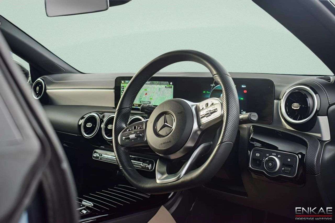 A 2022 MERCEDES-BENZ CLA 1.3 CLA200 AMG Line (Premium) Coupe 4dr Petrol 7G-DCT Euro 6 (s/s) (163 ps) A 2022 MERCEDES-BENZ CLA 1.3 CLA200 AMG Line (Premium) Coupe 4dr Petrol 7G-DCT Euro 6 (s/s) (163 ps)