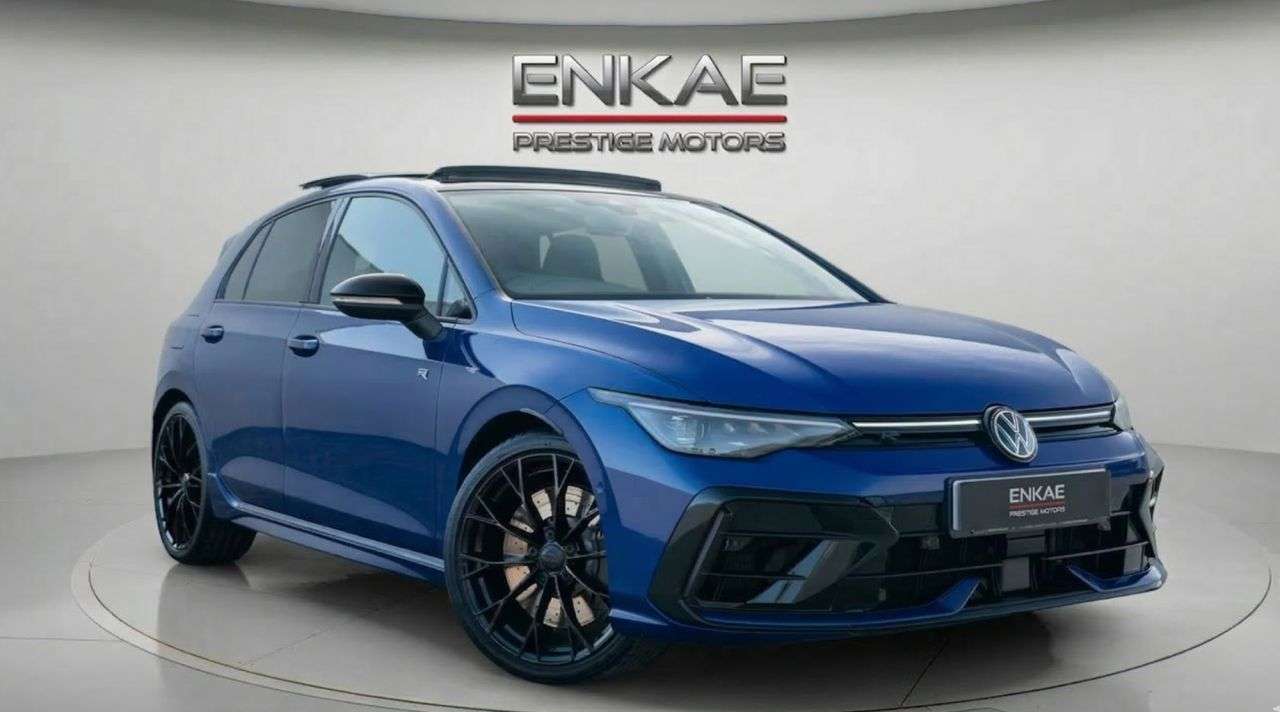 A 2025 VOLKSWAGEN GOLF 2.0 TSI R Black Edition Hatchback 5dr Petrol DSG 4Motion Euro 6 (s/s) (333 A 2025 VOLKSWAGEN GOLF 2.0 TSI R Black Edition Hatchback 5dr Petrol DSG 4Motion Euro 6 (s/s) (333