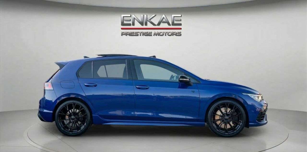 A 2025 VOLKSWAGEN GOLF 2.0 TSI R Black Edition Hatchback 5dr Petrol DSG 4Motion Euro 6 (s/s) (333 A 2025 VOLKSWAGEN GOLF 2.0 TSI R Black Edition Hatchback 5dr Petrol DSG 4Motion Euro 6 (s/s) (333