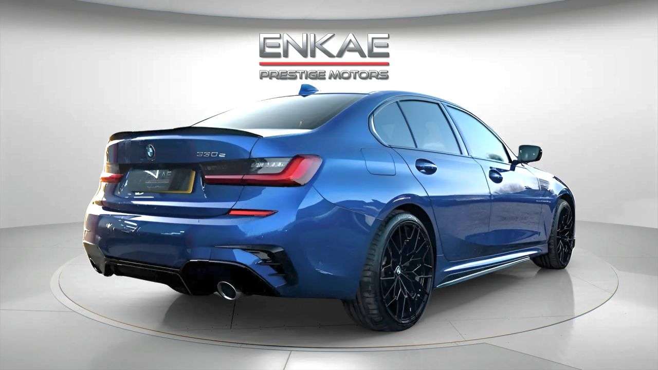 A 2020 BMW 3 SERIES 2.0 330e 12kWh M Sport Saloon 4dr Petrol Plug-in Hybrid Auto Euro 6 (s/s) ( A 2020 BMW 3 SERIES 2.0 330e 12kWh M Sport Saloon 4dr Petrol Plug-in Hybrid Auto Euro 6 (s/s) (
