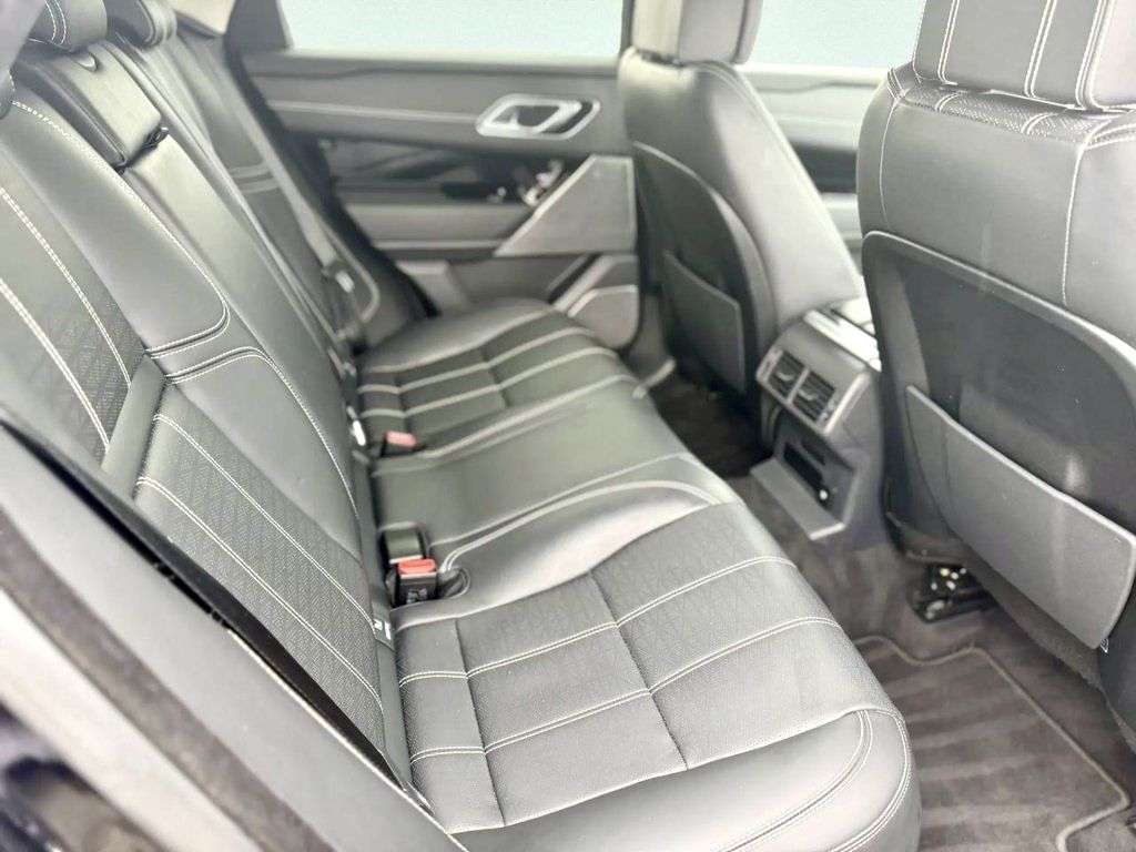 A 2019 LAND ROVER RANGE ROVER VELAR 2.0 P250 HSE SUV 5dr Petrol Auto 4WD Euro 6 (s/s) (250 ps) 21 INCH ALYS | H A 2019 LAND ROVER RANGE ROVER VELAR 2.0 P250 HSE SUV 5dr Petrol Auto 4WD Euro 6 (s/s) (250 ps) 21 INCH ALYS | H