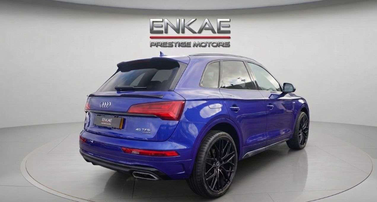 A 2021 AUDI Q5 2.0 TFSIe 50 S line SUV 5dr Petrol Plug-in Hybrid S Tronic quattro Euro 6 ( A 2021 AUDI Q5 2.0 TFSIe 50 S line SUV 5dr Petrol Plug-in Hybrid S Tronic quattro Euro 6 (