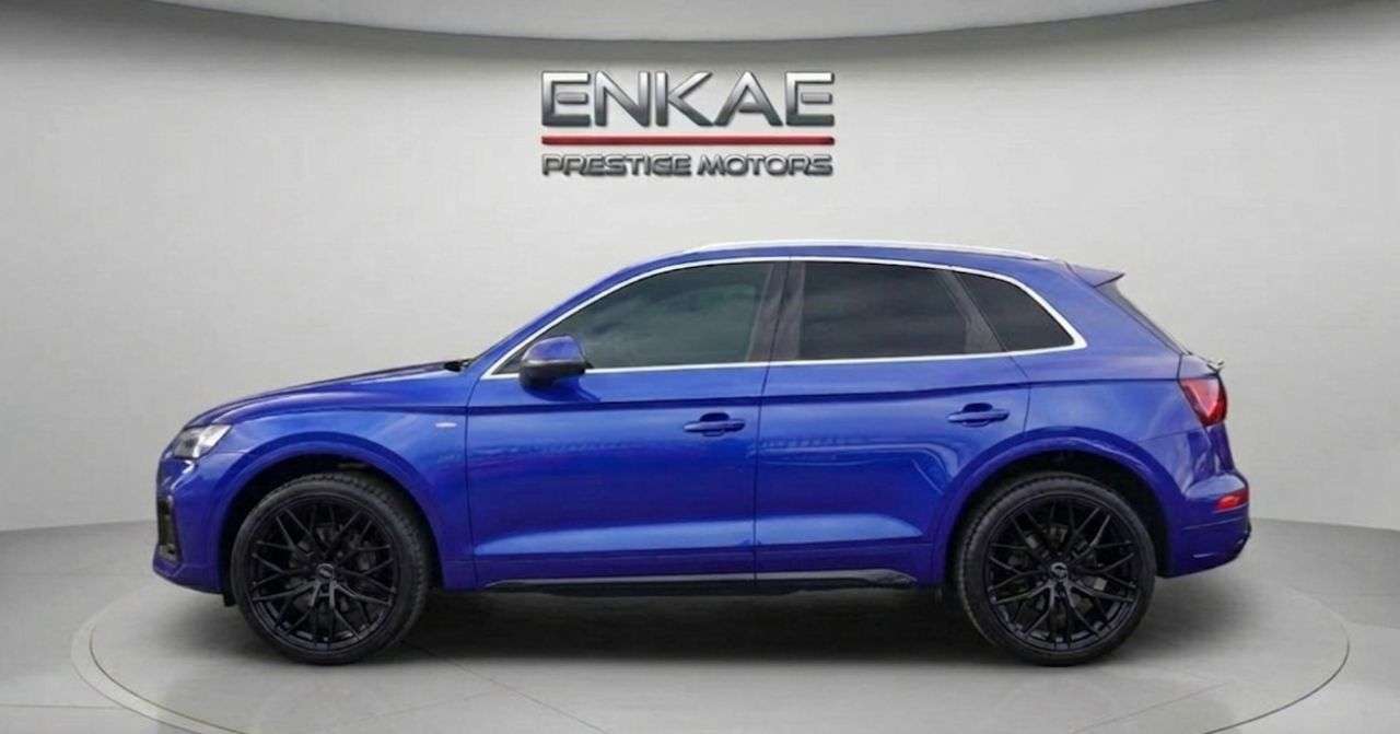 A 2021 AUDI Q5 2.0 TFSIe 50 S line SUV 5dr Petrol Plug-in Hybrid S Tronic quattro Euro 6 ( A 2021 AUDI Q5 2.0 TFSIe 50 S line SUV 5dr Petrol Plug-in Hybrid S Tronic quattro Euro 6 (