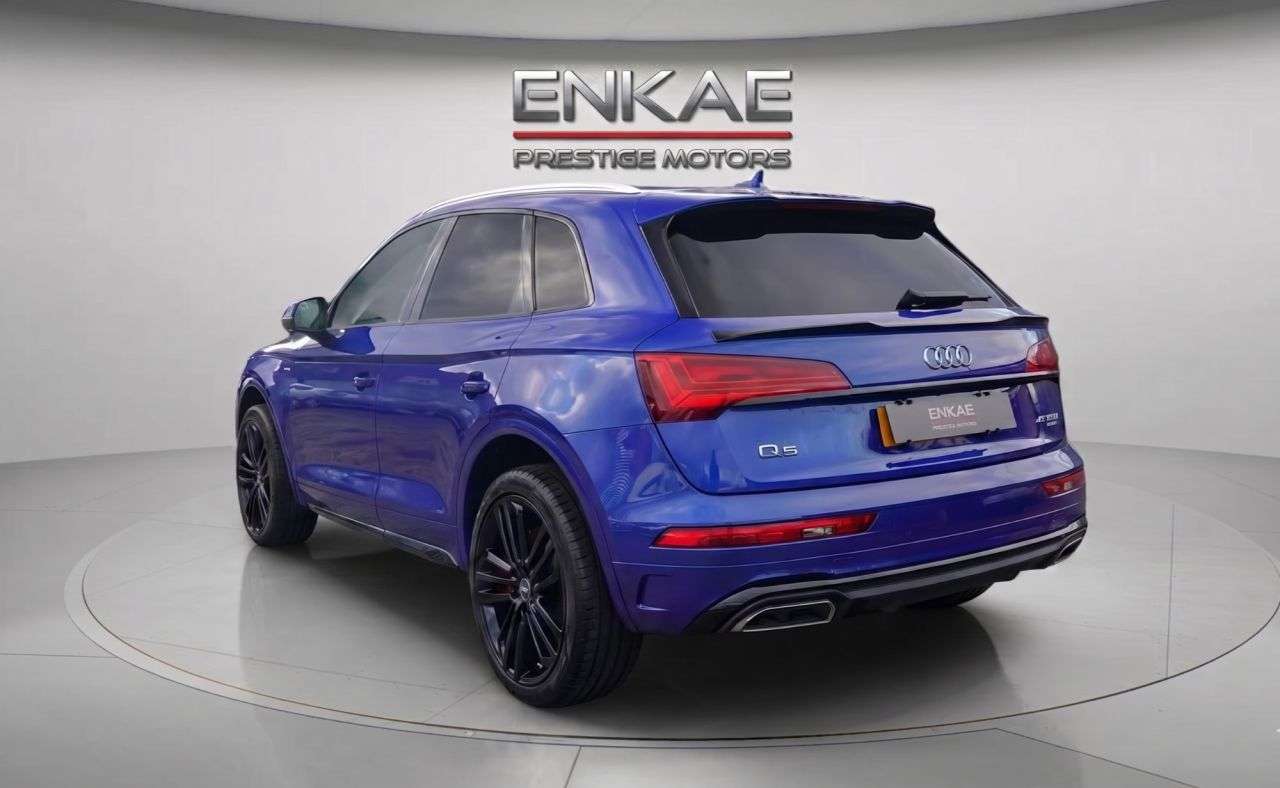 A 2021 AUDI Q5 2.0 TFSIe 50 S line SUV 5dr Petrol Plug-in Hybrid S Tronic quattro Euro 6 ( A 2021 AUDI Q5 2.0 TFSIe 50 S line SUV 5dr Petrol Plug-in Hybrid S Tronic quattro Euro 6 (