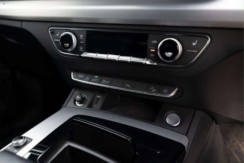 2021 AUDI Q5 2021 AUDI Q5