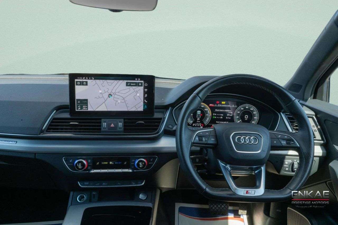 A 2021 AUDI Q5 2.0 TFSIe 50 S line SUV 5dr Petrol Plug-in Hybrid S Tronic quattro Euro 6 ( A 2021 AUDI Q5 2.0 TFSIe 50 S line SUV 5dr Petrol Plug-in Hybrid S Tronic quattro Euro 6 (