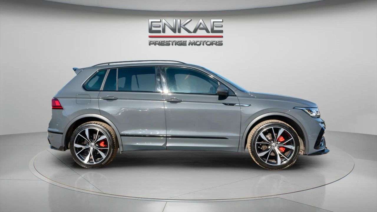 A 2023 VOLKSWAGEN TIGUAN 1.5 TSI R-Line SUV 5dr Petrol DSG Euro 6 (s/s) (150 ps) PARKING SENSOR | SA A 2023 VOLKSWAGEN TIGUAN 1.5 TSI R-Line SUV 5dr Petrol DSG Euro 6 (s/s) (150 ps) PARKING SENSOR | SA