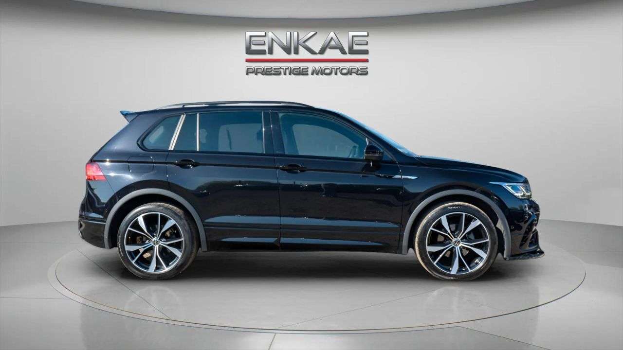 A 2023 VOLKSWAGEN TIGUAN 1.5 TSI R-Line SUV 5dr Petrol DSG Euro 6 (s/s) (150 ps) PARKING SENSOR | SA A 2023 VOLKSWAGEN TIGUAN 1.5 TSI R-Line SUV 5dr Petrol DSG Euro 6 (s/s) (150 ps) PARKING SENSOR | SA