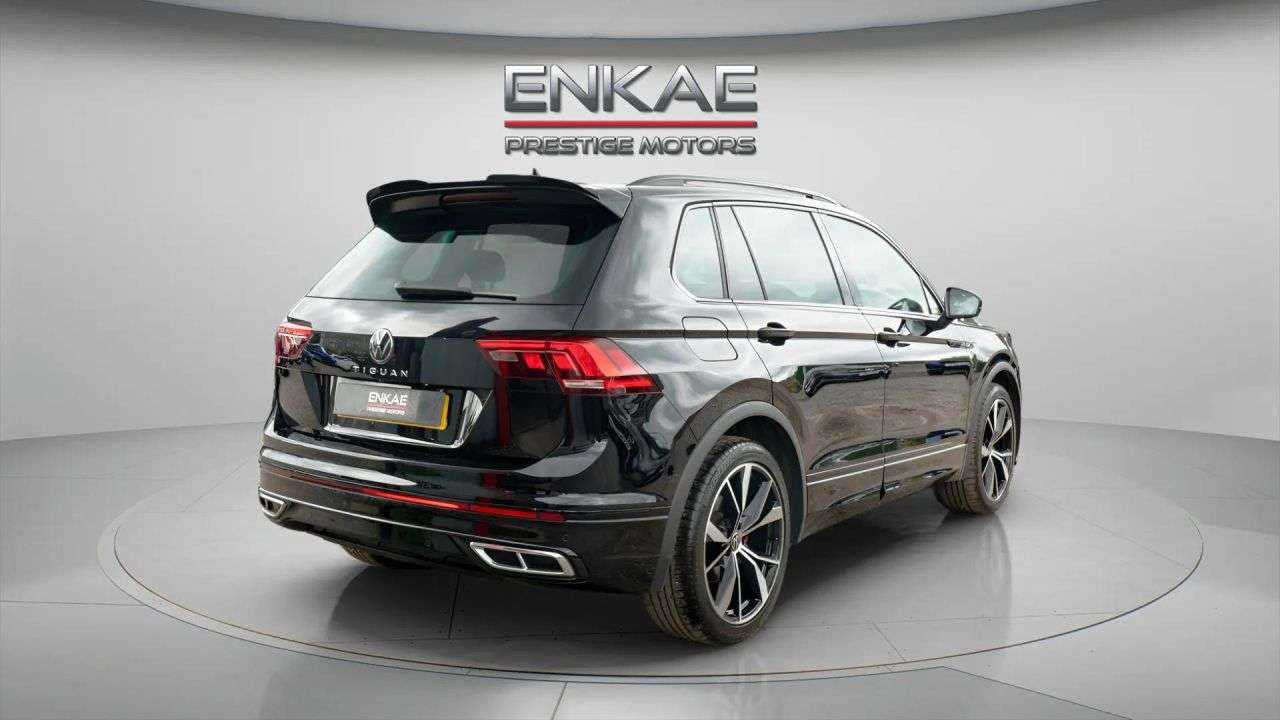 A 2023 VOLKSWAGEN TIGUAN 1.5 TSI R-Line SUV 5dr Petrol DSG Euro 6 (s/s) (150 ps) PARKING SENSOR | SA A 2023 VOLKSWAGEN TIGUAN 1.5 TSI R-Line SUV 5dr Petrol DSG Euro 6 (s/s) (150 ps) PARKING SENSOR | SA