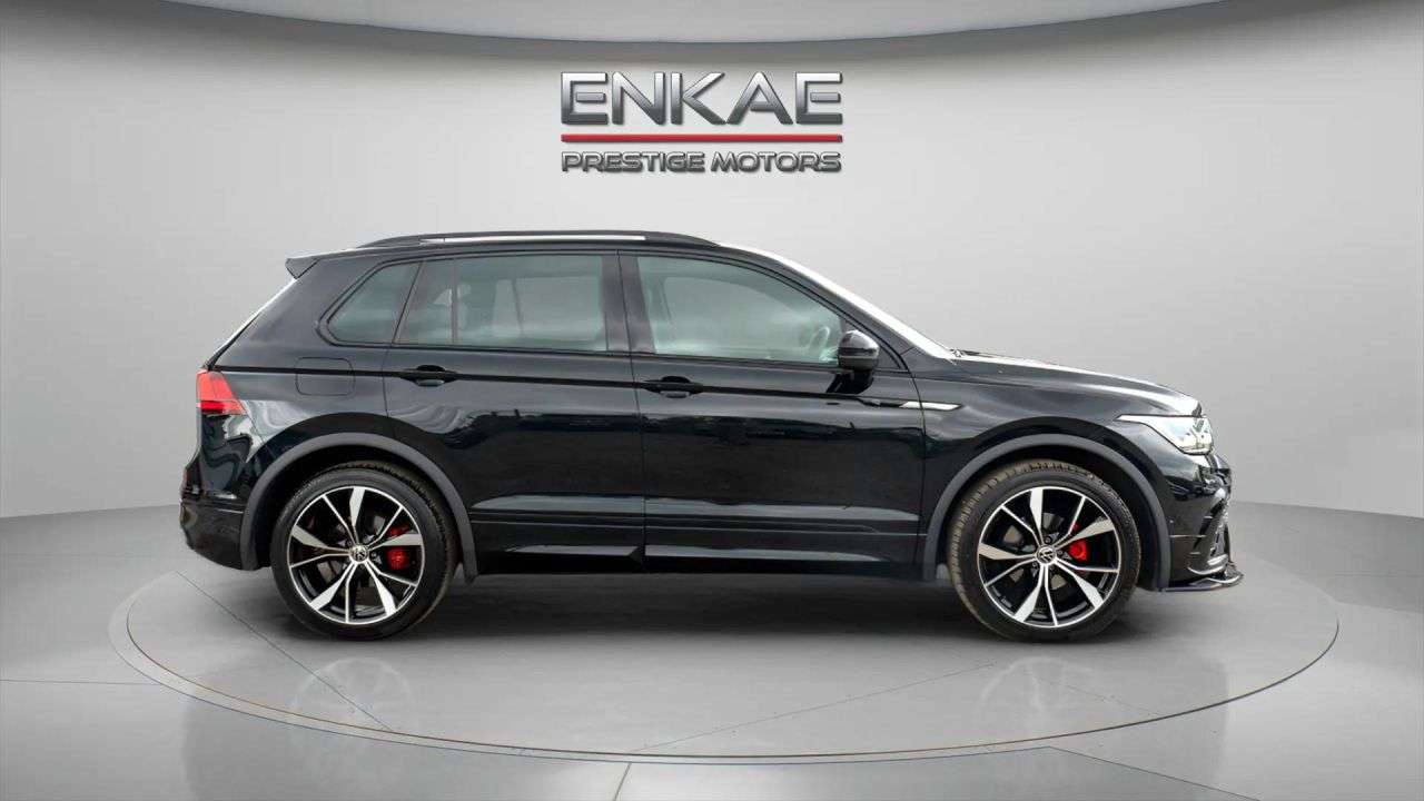 A 2023 VOLKSWAGEN TIGUAN 1.5 TSI R-Line SUV 5dr Petrol DSG Euro 6 (s/s) (150 ps) PARKING SENSOR | SA A 2023 VOLKSWAGEN TIGUAN 1.5 TSI R-Line SUV 5dr Petrol DSG Euro 6 (s/s) (150 ps) PARKING SENSOR | SA