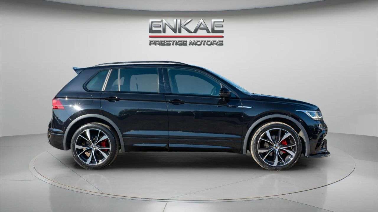 A 2023 VOLKSWAGEN TIGUAN 1.5 TSI R-Line SUV 5dr Petrol DSG Euro 6 (s/s) (150 ps) PARKING SENSOR | SA A 2023 VOLKSWAGEN TIGUAN 1.5 TSI R-Line SUV 5dr Petrol DSG Euro 6 (s/s) (150 ps) PARKING SENSOR | SA