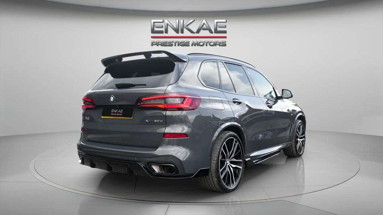 A 2023 BMW X5 3.0 30d MHT M Sport SUV 5dr Diesel Hybrid Auto xDrive Euro 6 (s/s) (286 ps) A 2023 BMW X5 3.0 30d MHT M Sport SUV 5dr Diesel Hybrid Auto xDrive Euro 6 (s/s) (286 ps)
