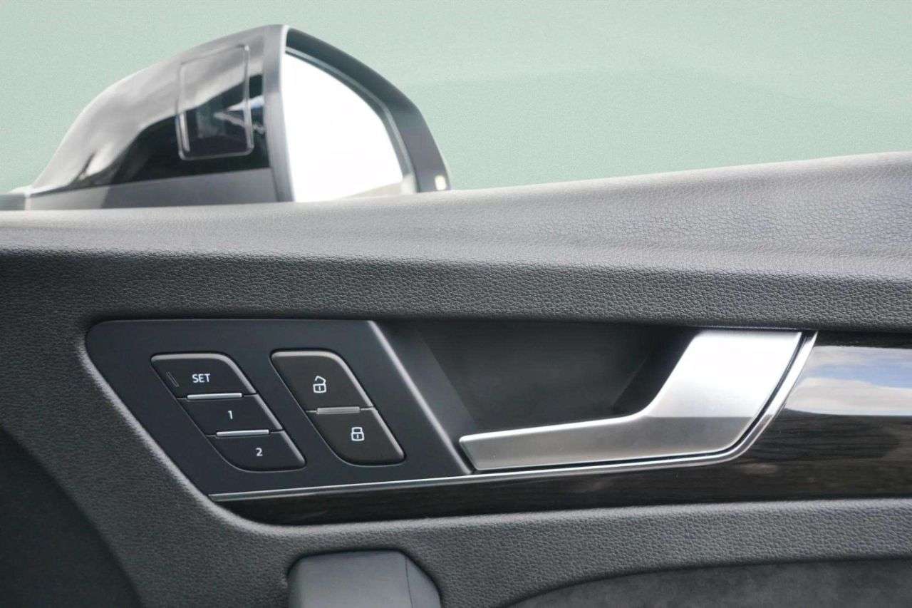 2021 AUDI SQ5 2021 AUDI SQ5