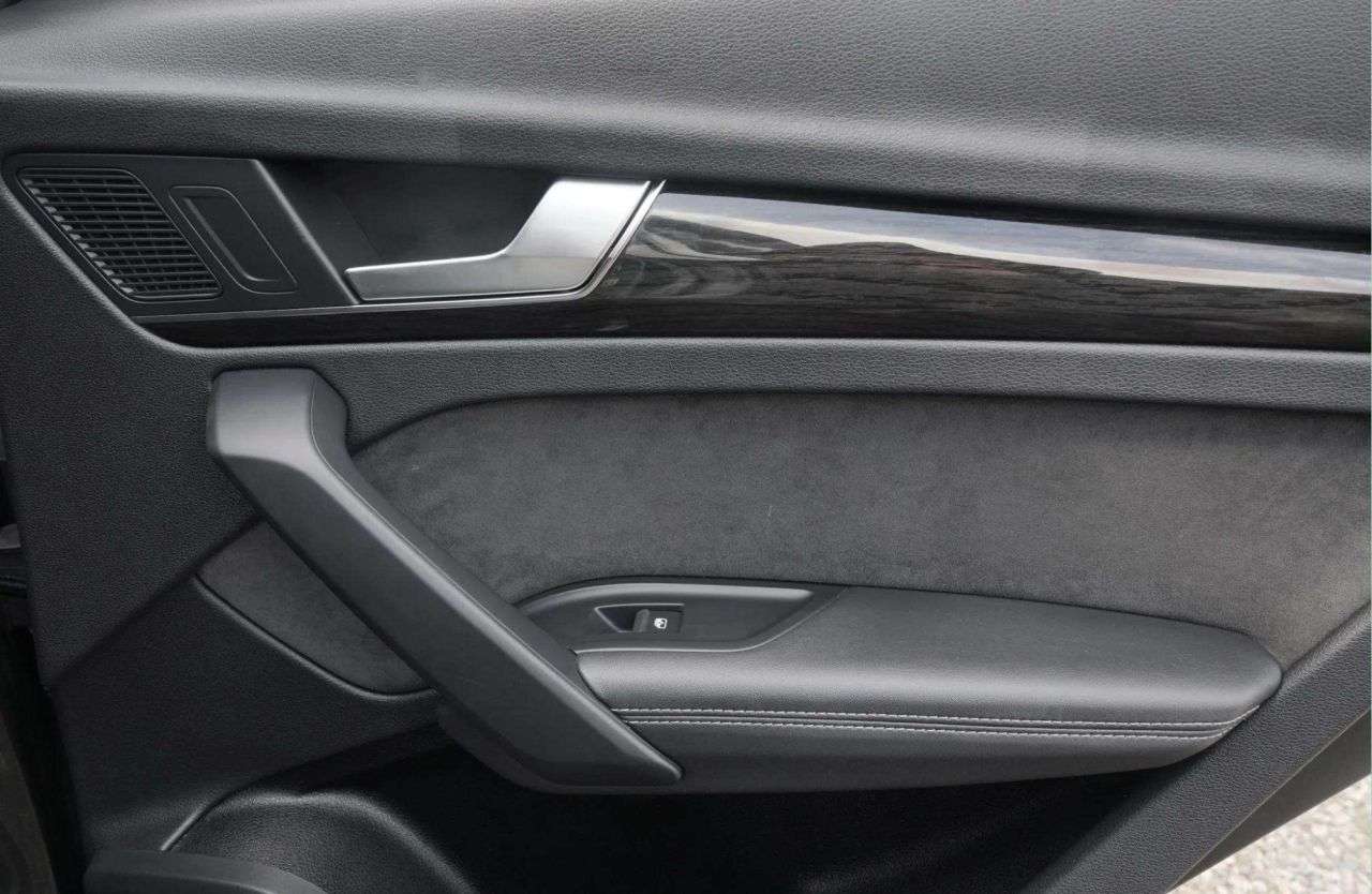2021 AUDI SQ5 2021 AUDI SQ5