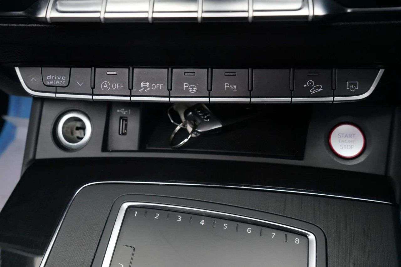2021 AUDI SQ5 2021 AUDI SQ5