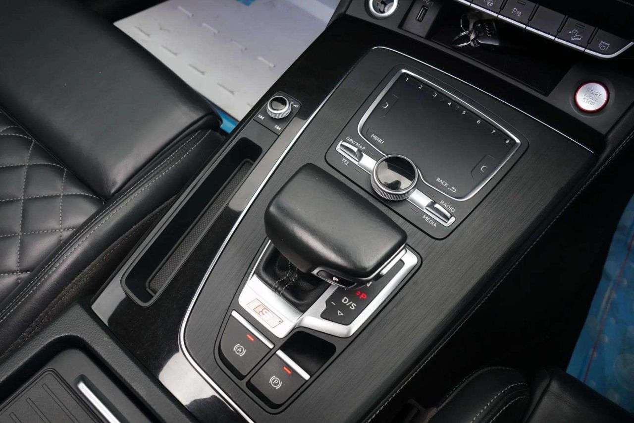 2021 AUDI SQ5 2021 AUDI SQ5